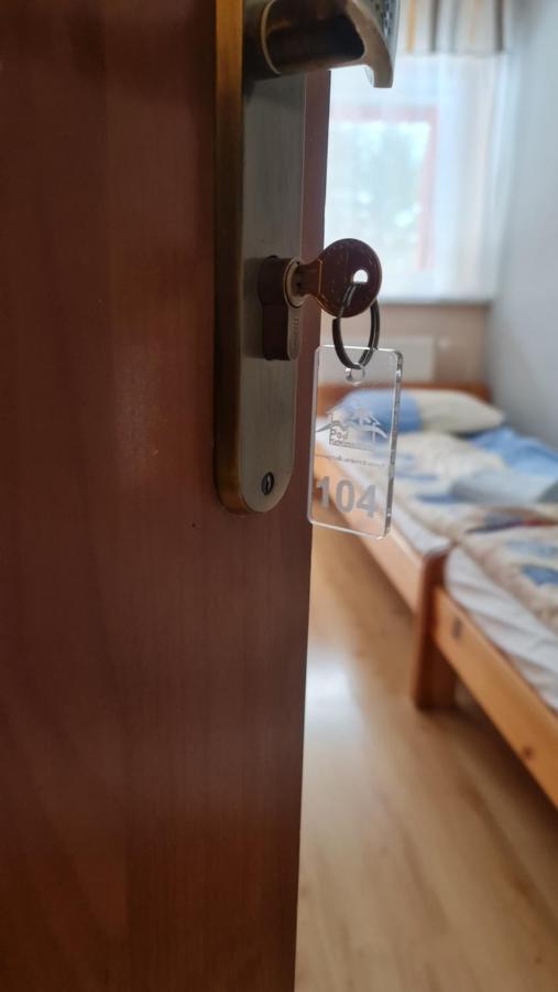 Pod Kamiennikiem Hotell Trzemesnia Exteriör bild
