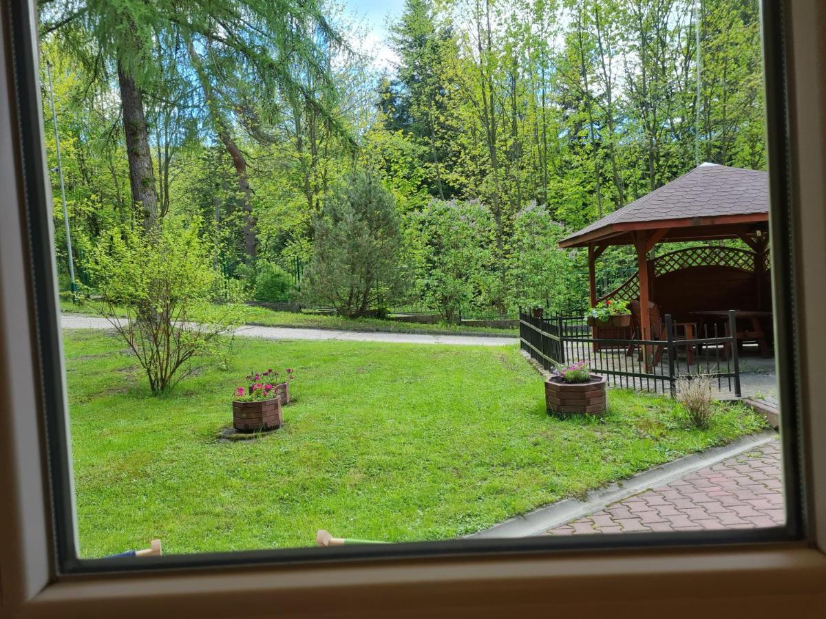 Pod Kamiennikiem Hotell Trzemesnia Exteriör bild