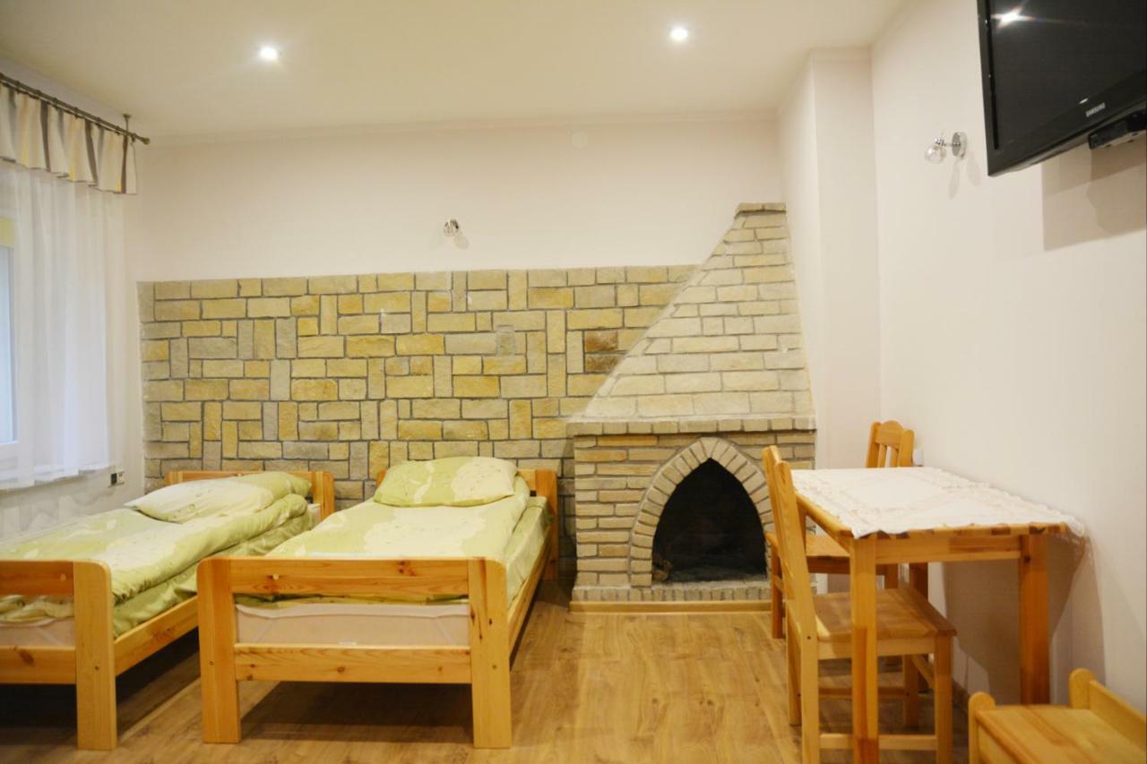 Pod Kamiennikiem Hotell Trzemesnia Exteriör bild