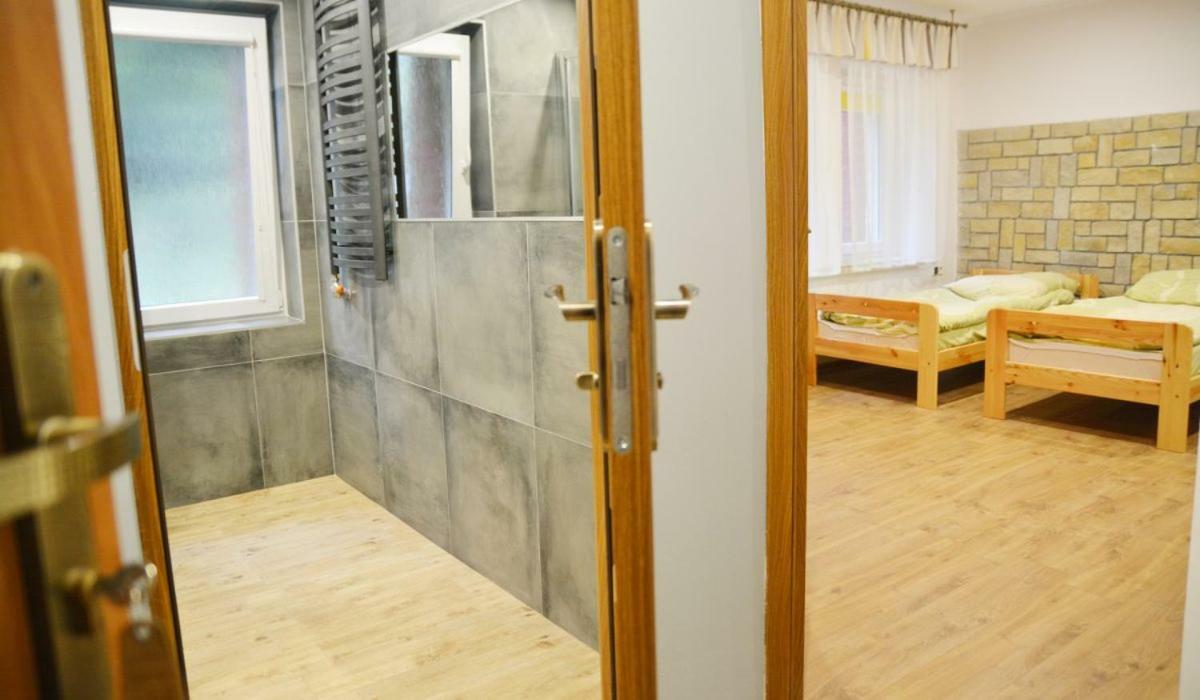 Pod Kamiennikiem Hotell Trzemesnia Exteriör bild